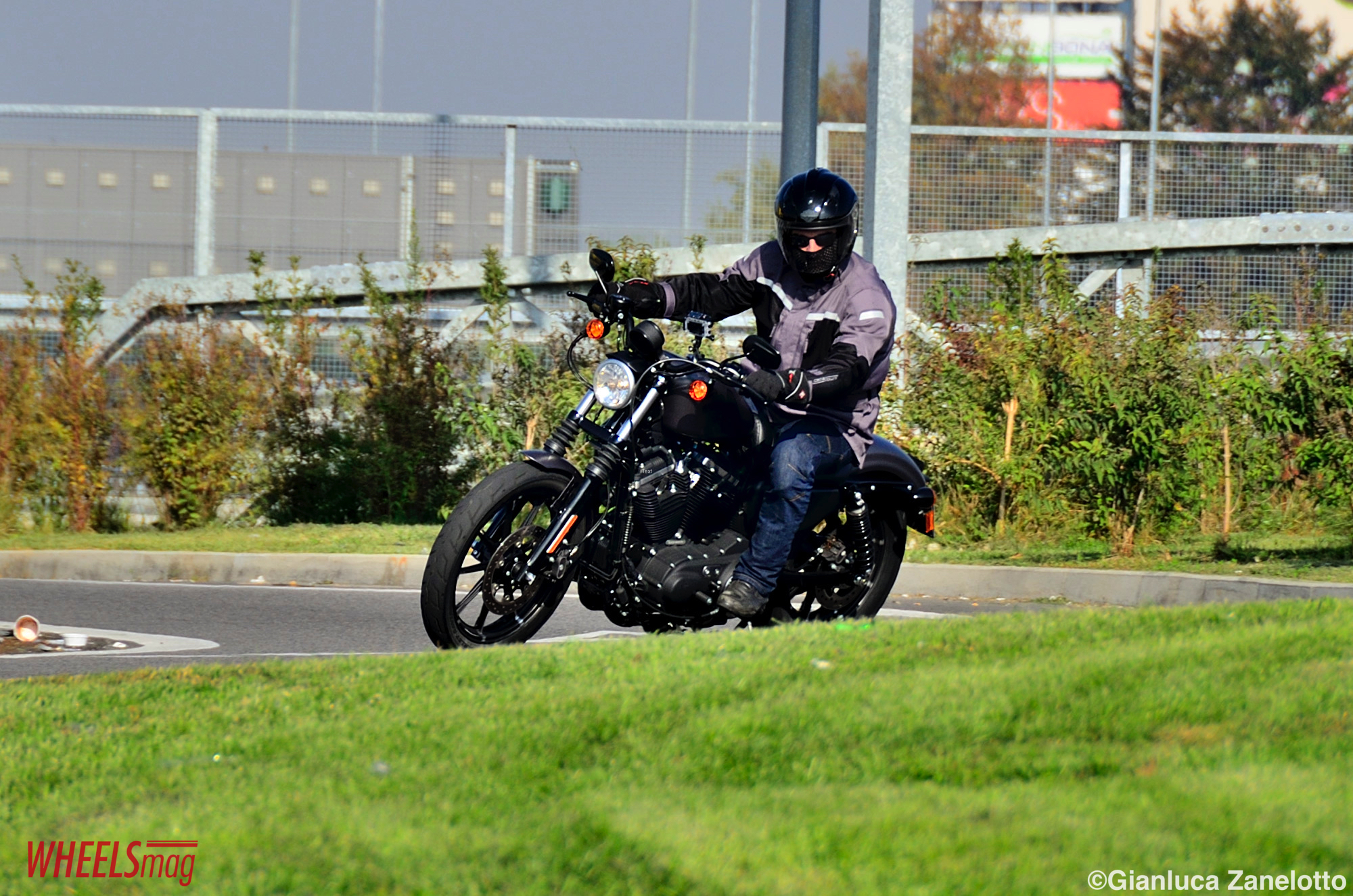 iron883_015