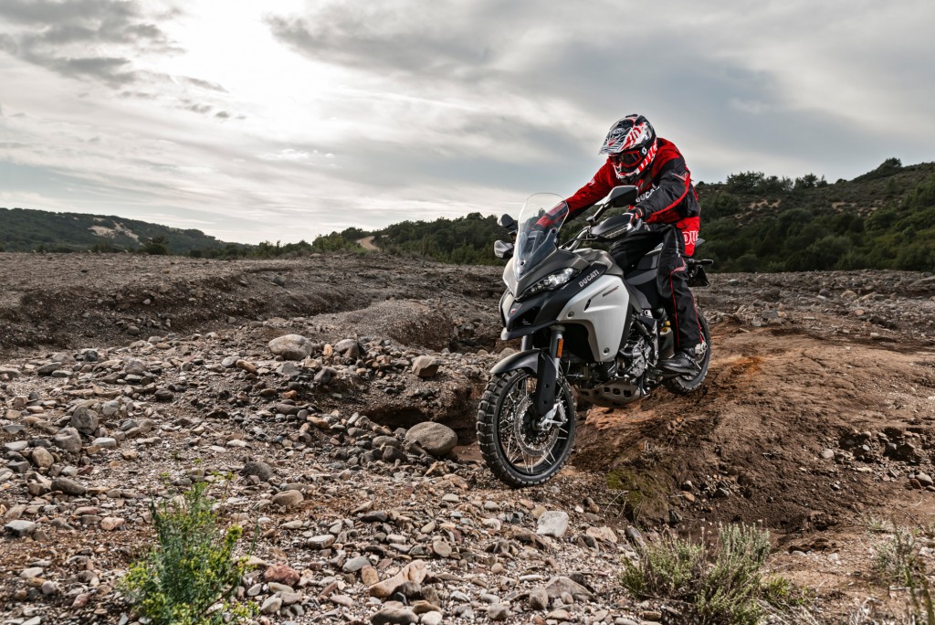 14 MULTISTRADA1200 ENDURO_01