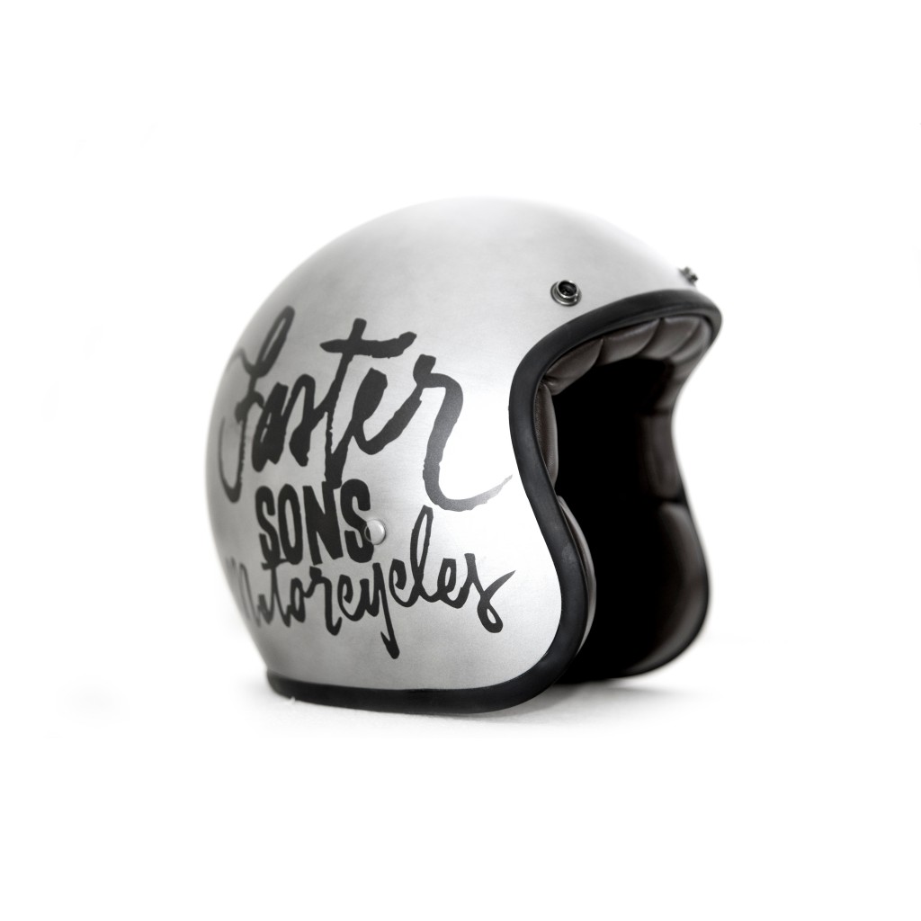 faster-sons-collection-la-nuova-collezione-vintage-di-yamaha-2015_yam_acc-hlm_a15-ps075-f0-0m_stu_001