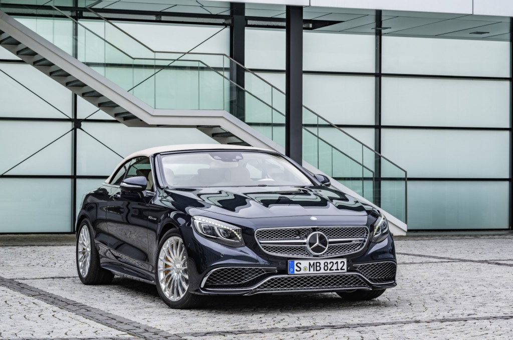 Mercedes-AMG S 65 Cabrio, Exterieur: Anthrazithblau exterior: anthracite blue, fabric soft top beige