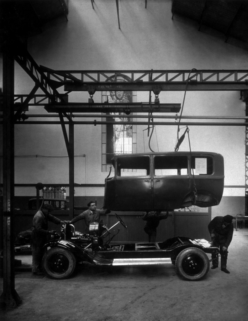 Milano , stabilimento Società Anonima Italiana Automobili Citroën (SAIAC) tra il 1924 e il 1940 , Montaggio della scocca sul telaio