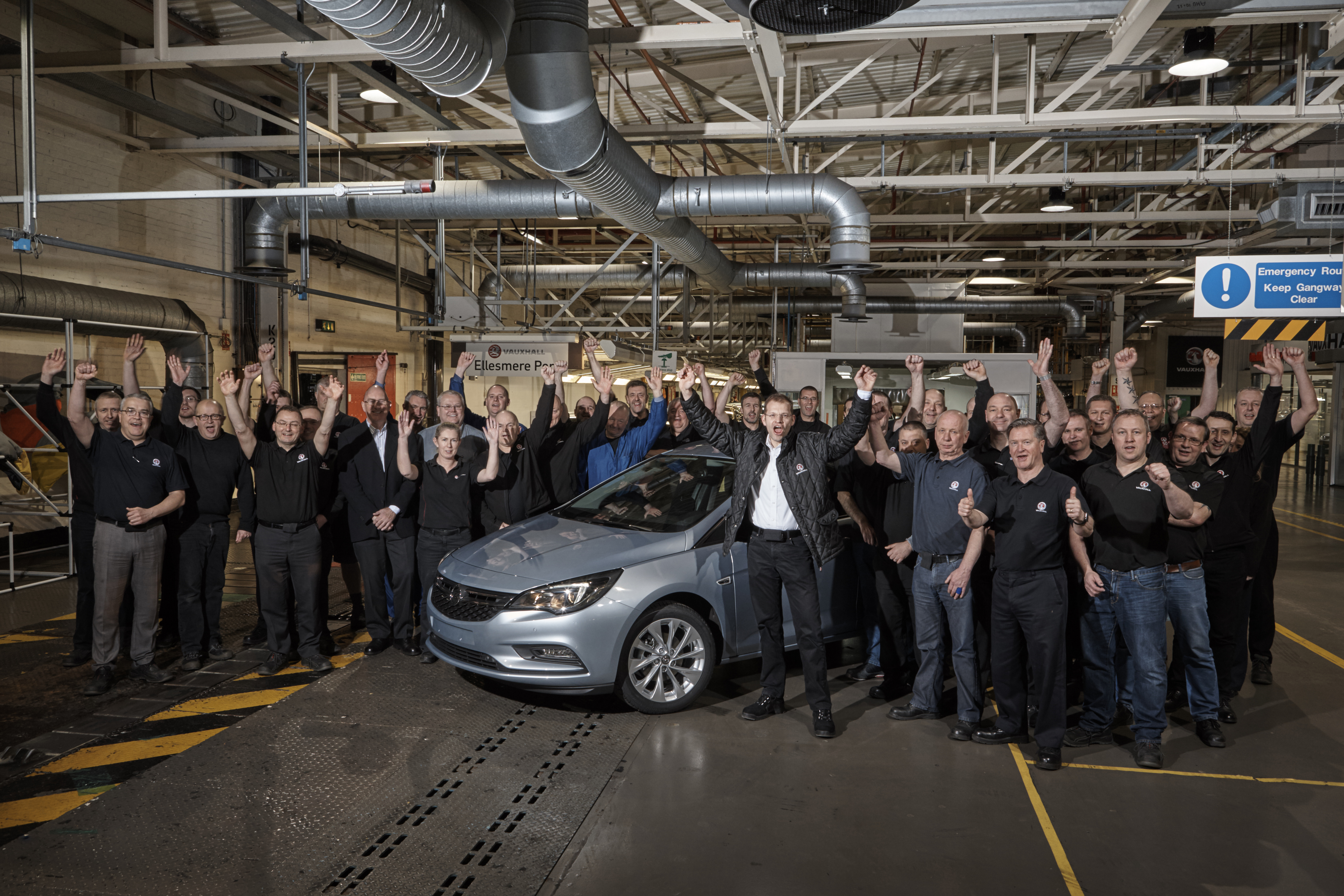 Opel-Vauxhall-plant-in-Ellesmere-Port-299410