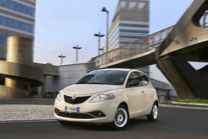 150921_Lancia_Nuova-Ypsilon_03_01