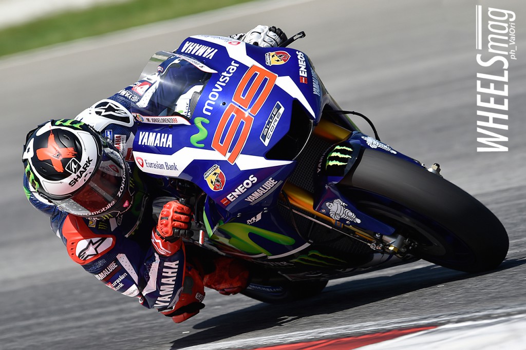 Lo spagnolo Jorge Lorenzo in sella alla Yamaha Movistar 