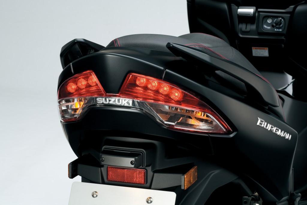 AN400AL8_LED_taillight