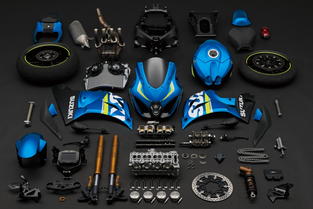 GSX-R1000_AL7_disassembled_parts