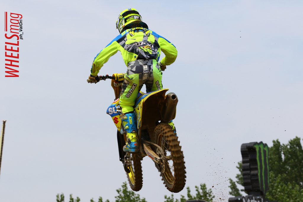 Lo svizzero Seewer (Suzuki) vincitore della MX2