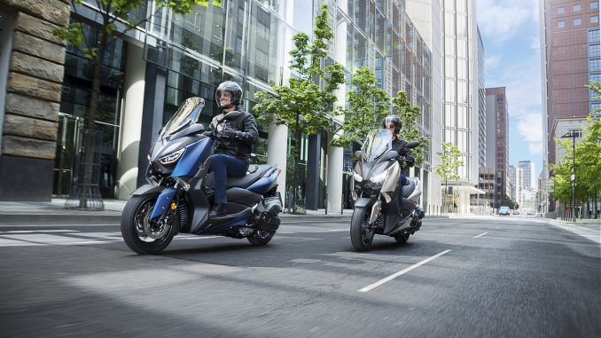 Yamaha_X-MAX_400_3-53582_01