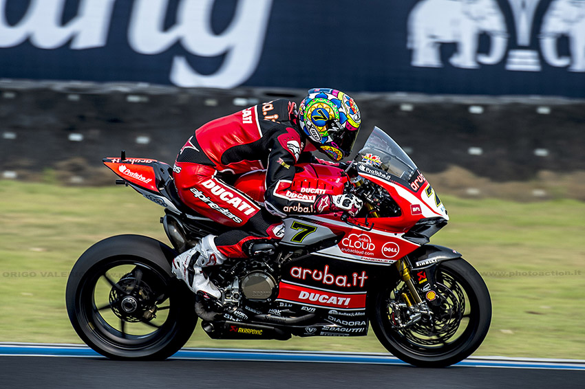 Il britannico Chaz Davies con la Desmo16