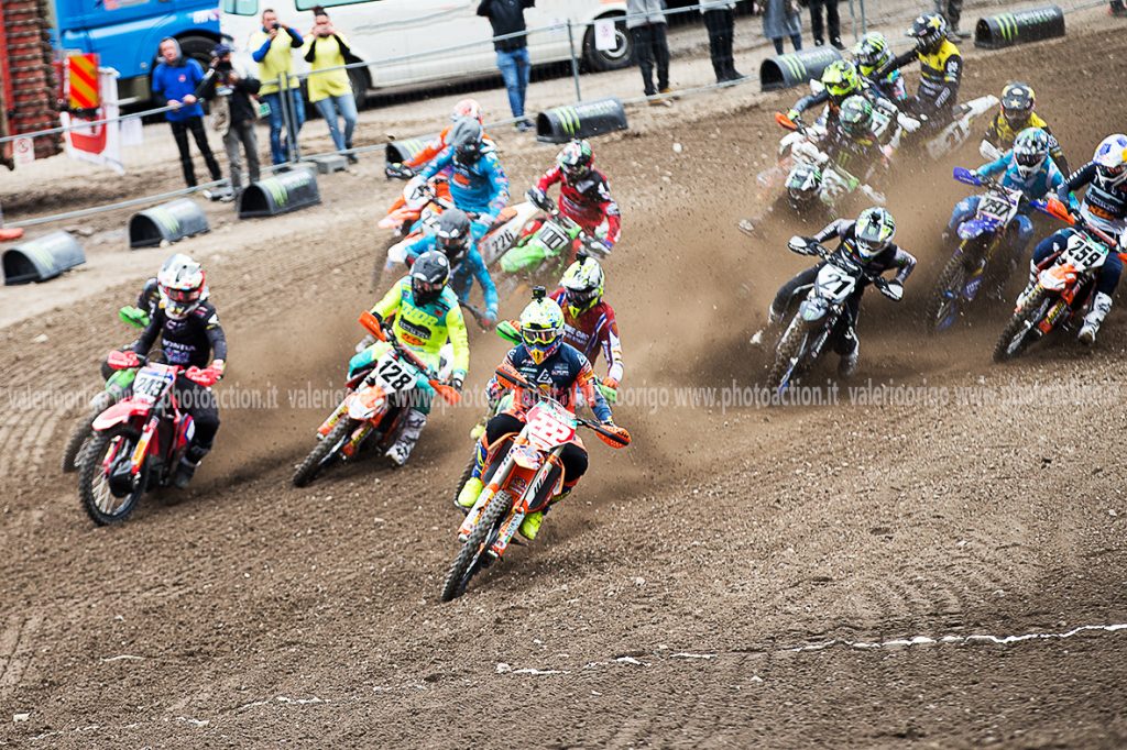 Tony Cairoli (Red Bull Ktm Factory Racing) si è aggiudicato l'holeshot di run1