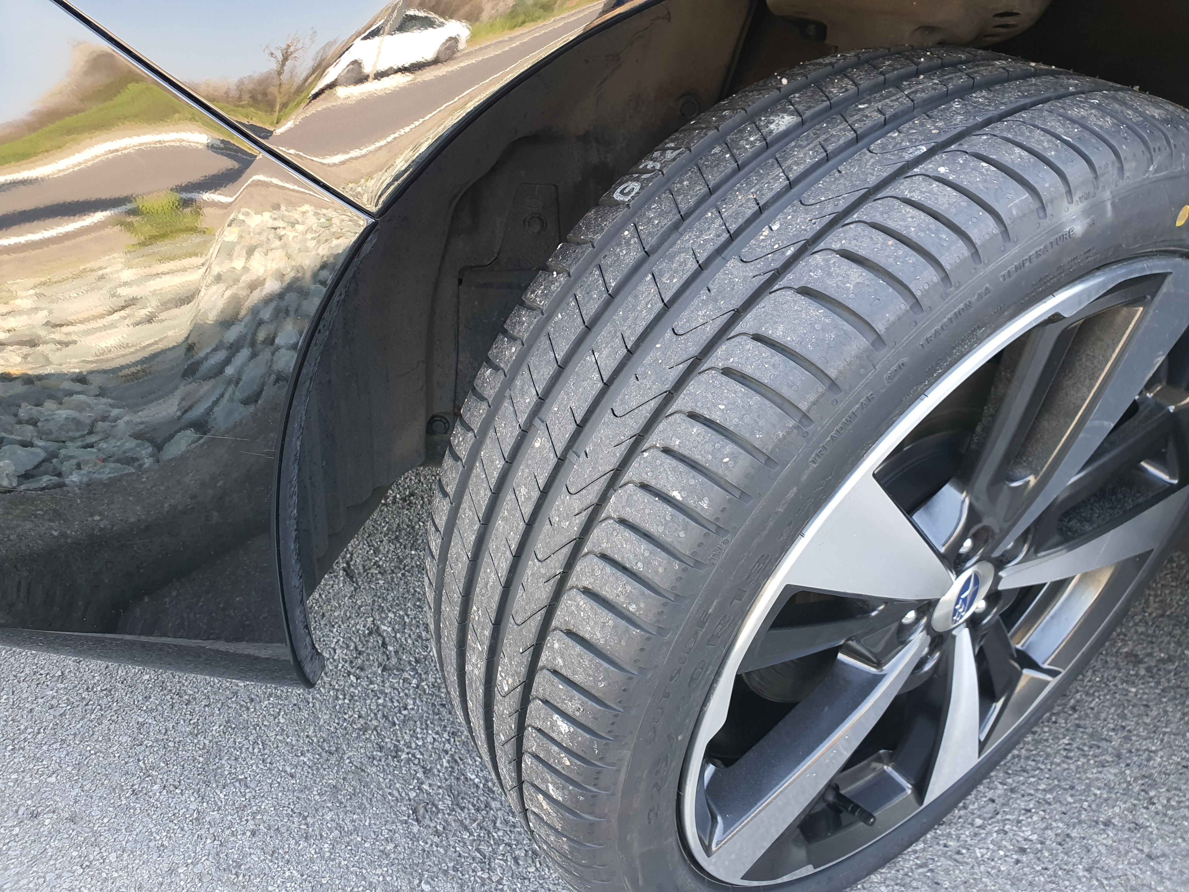 Шины pirelli cinturato p7 отзывы. Cinturato p7 износостойкость. Pirelli Cinturato p7 vs good year efficient Grip Perfomance. Pirelli Cinturato 195 55 на дисках. Пирелли Цинтурато р1 этикетка.