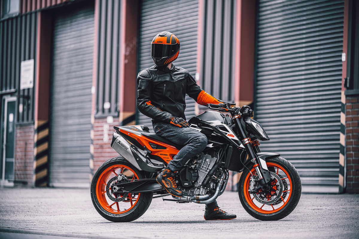2023 KTM 890 DUKE GP-2
