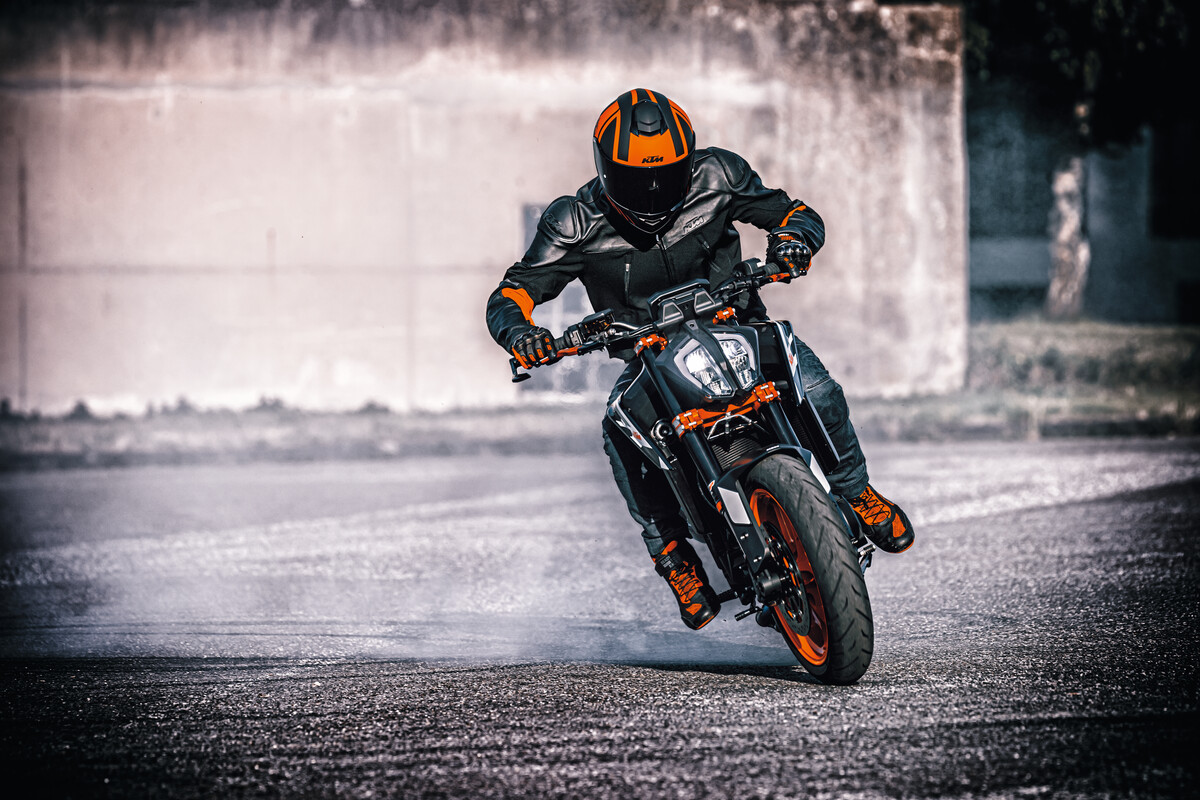 2023 KTM 890 DUKE GP-3