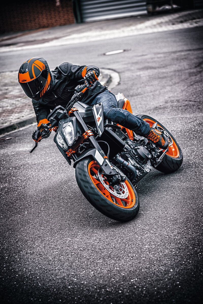 2023 KTM 890 DUKE GP