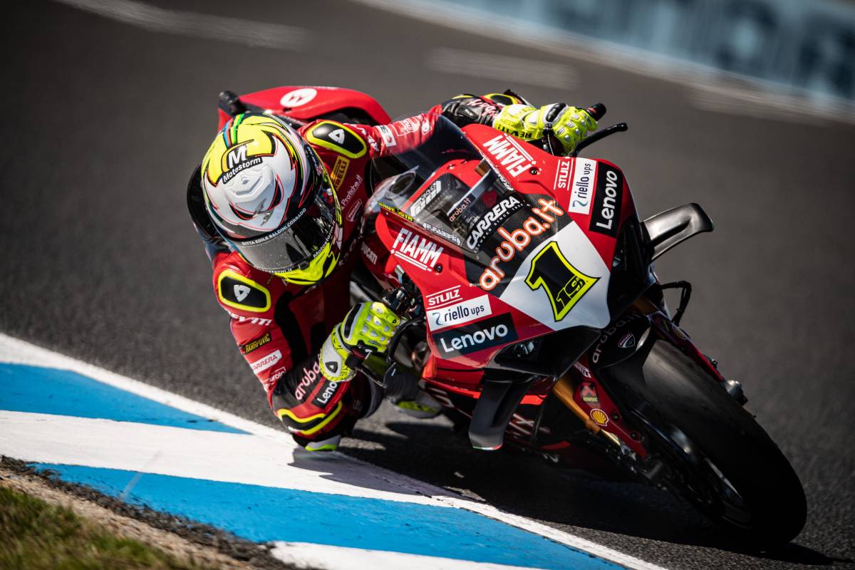 alvaro-bautista-ducati-_01