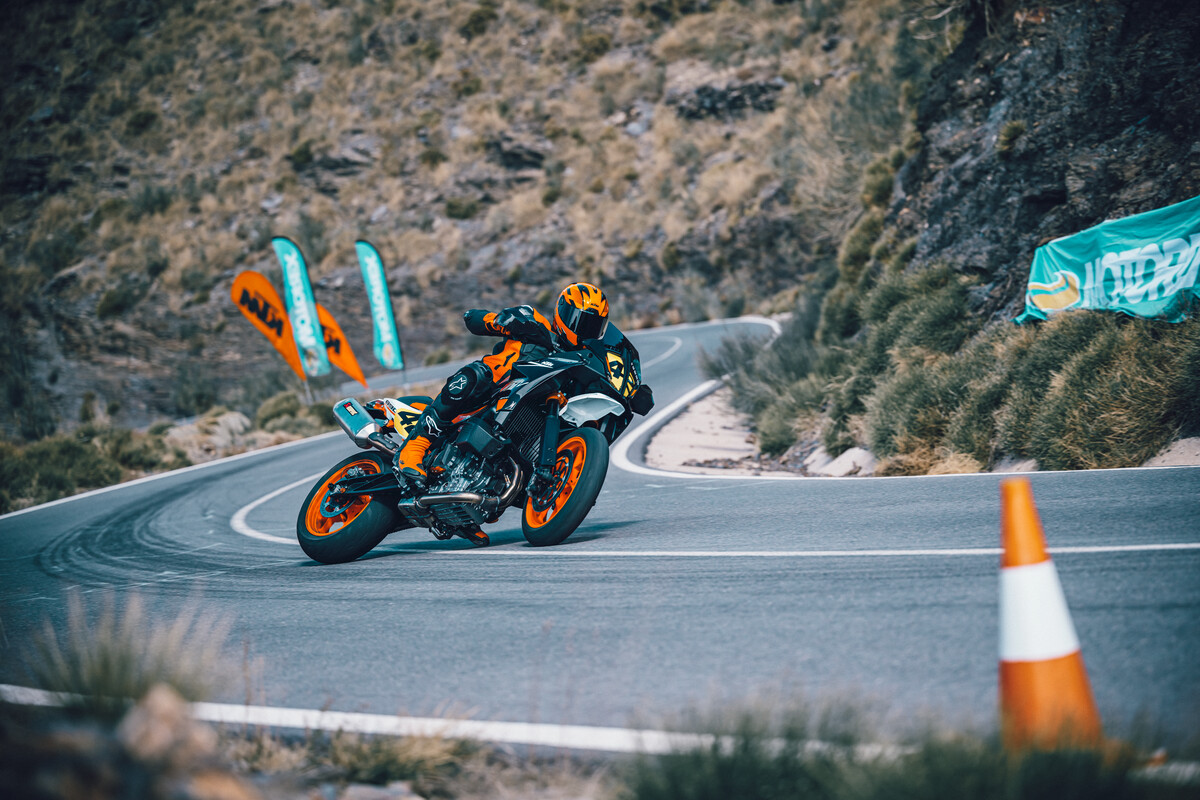 2023 KTM 890 SMT -2