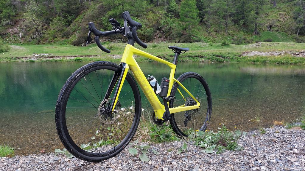Bmc Roadmachine 01 Amp X Two: light gravel di razza