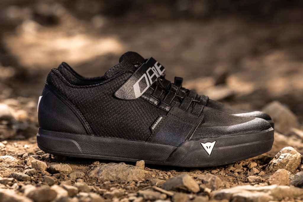 Dainese Materia e Acto