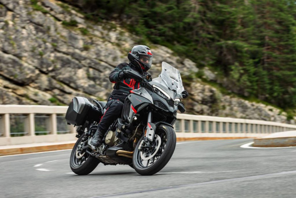 Ducati Multistrada V4 S Grand Tour: viaggiare in prima classe