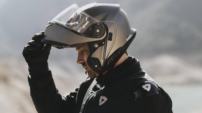 Shoei_Neotec3_small__O3A1303