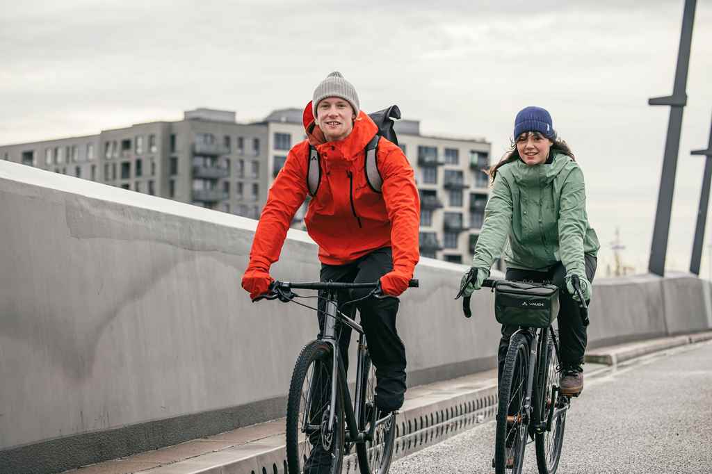 Vaude: Comyou urban cycling rain jacket