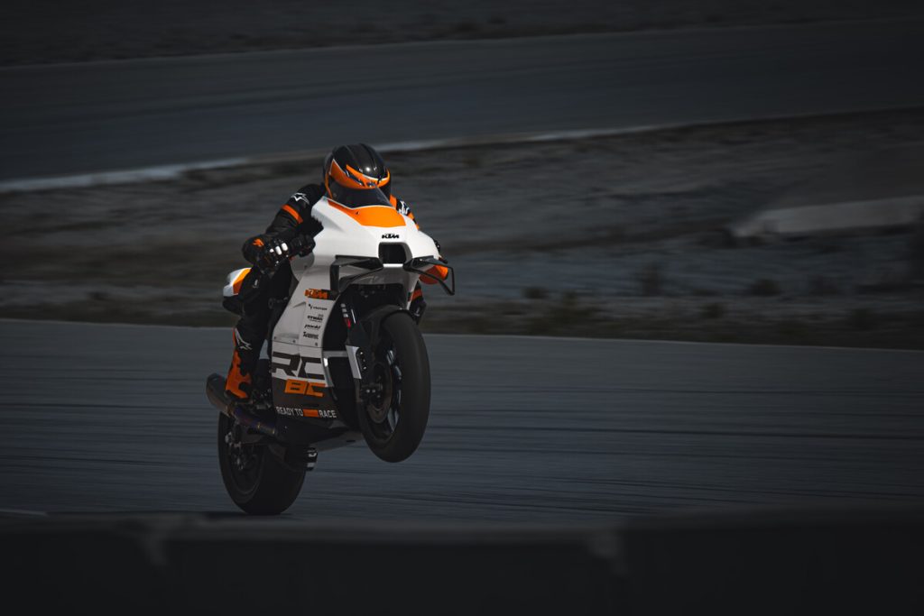 100 KTM RC 8C in arrivo per i Ready to RACE!