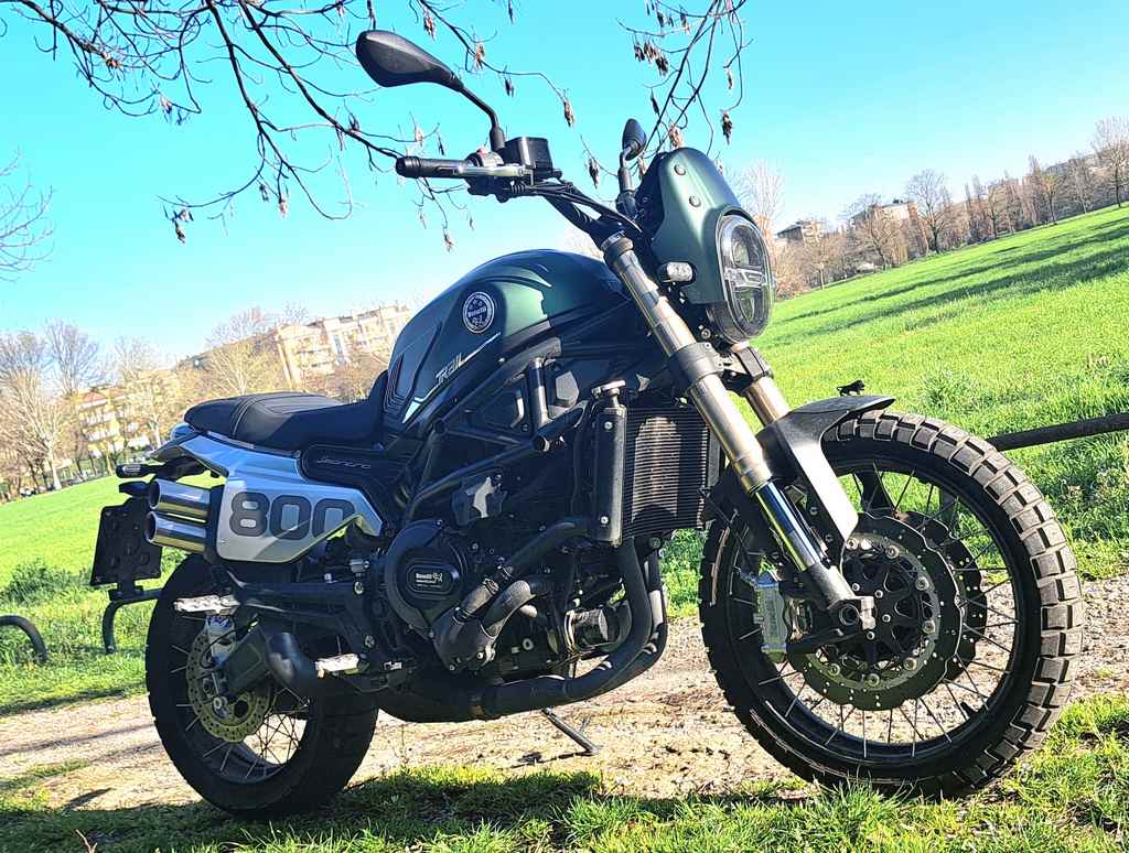 Leoncino Trail: la scrambler tuttofare