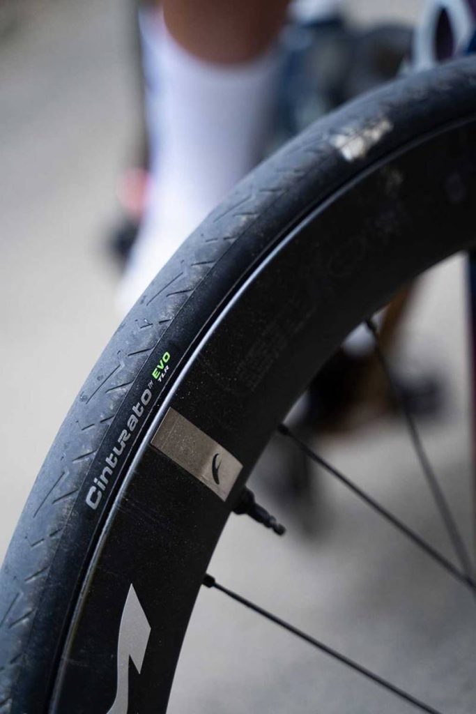 Pirelli Cinturato EVO TLR
