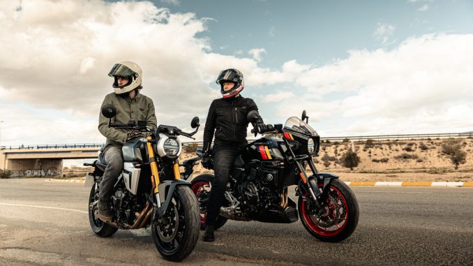suzuki-gsx-8t-tt-lifestyle-1-