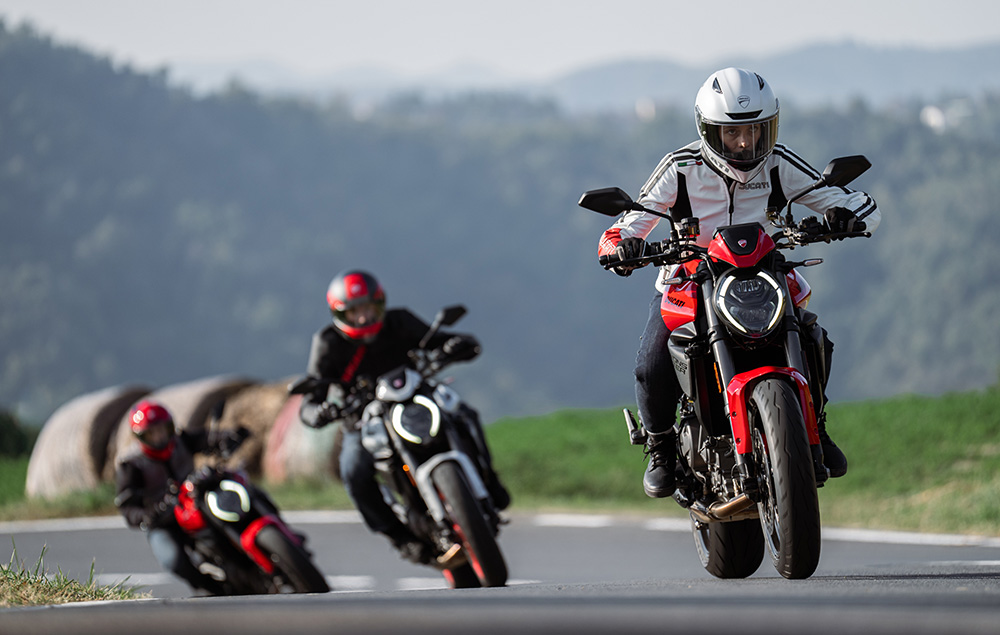 Ducati Monster 2026: ritorno alle origini con più tecnologia e meno peso