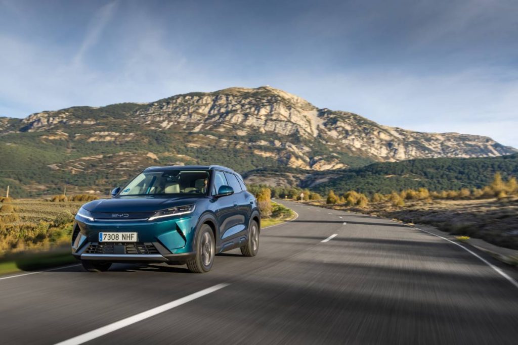 BYD ATTO 2 DM-i: il SUV compatto che porta l’ibrido plug-in a un nuovo livello