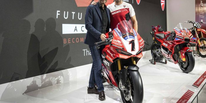 V2_DUCATI_FUTURE_CHAMP_ACADEMY_EICMA _02__UC874541_High_01