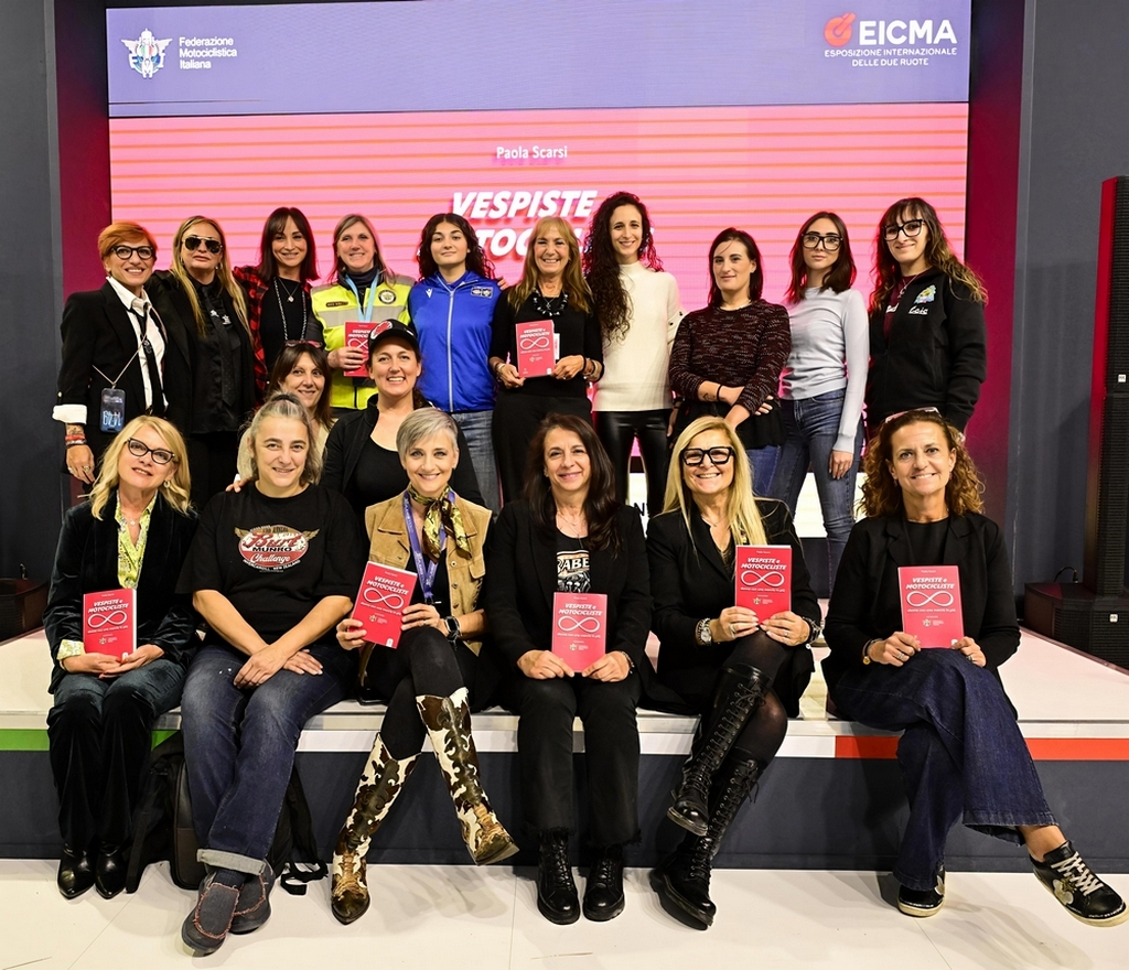 Vespiste motocicliste: donne con una marcia in più