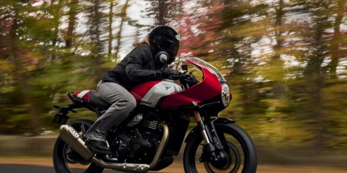 thruxton-400-oe-my26-05291-jp_01