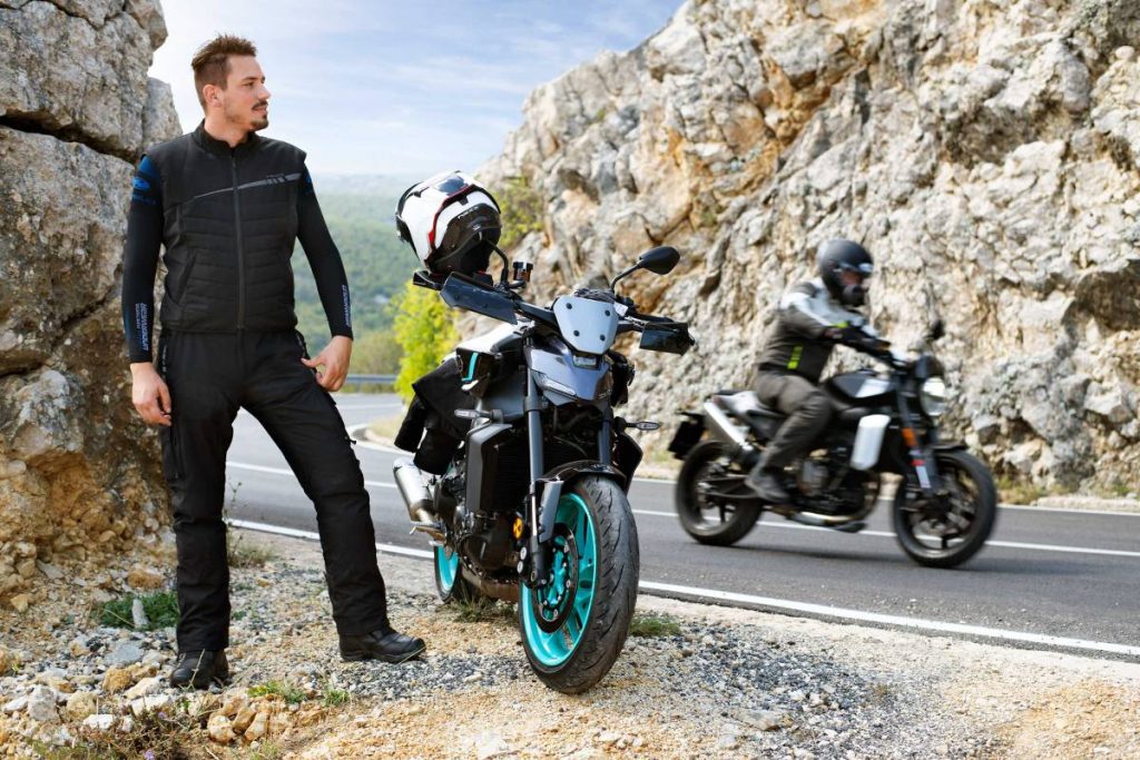 Held: completo touring RENEGADE 2