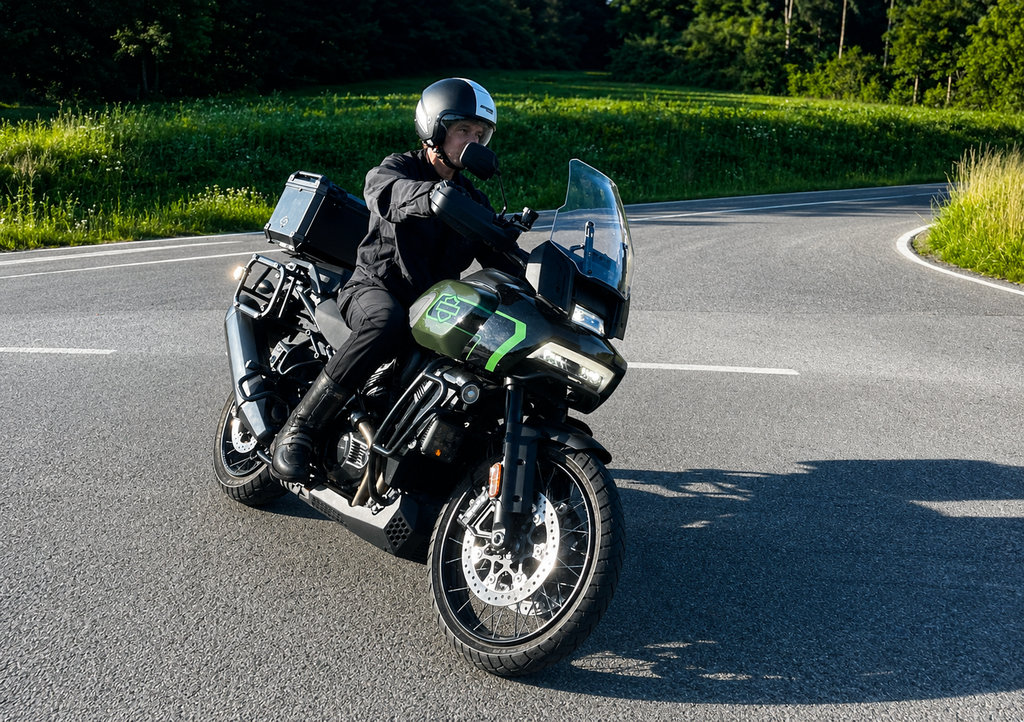 America 1250 Limited: Adventure in stile USA