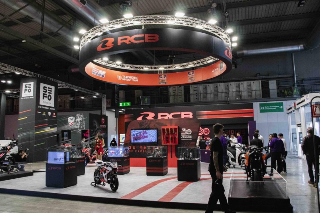 RCB a EICMA 2026: quarto anno consecutivo per il marchio malese di componenti e accessori moto