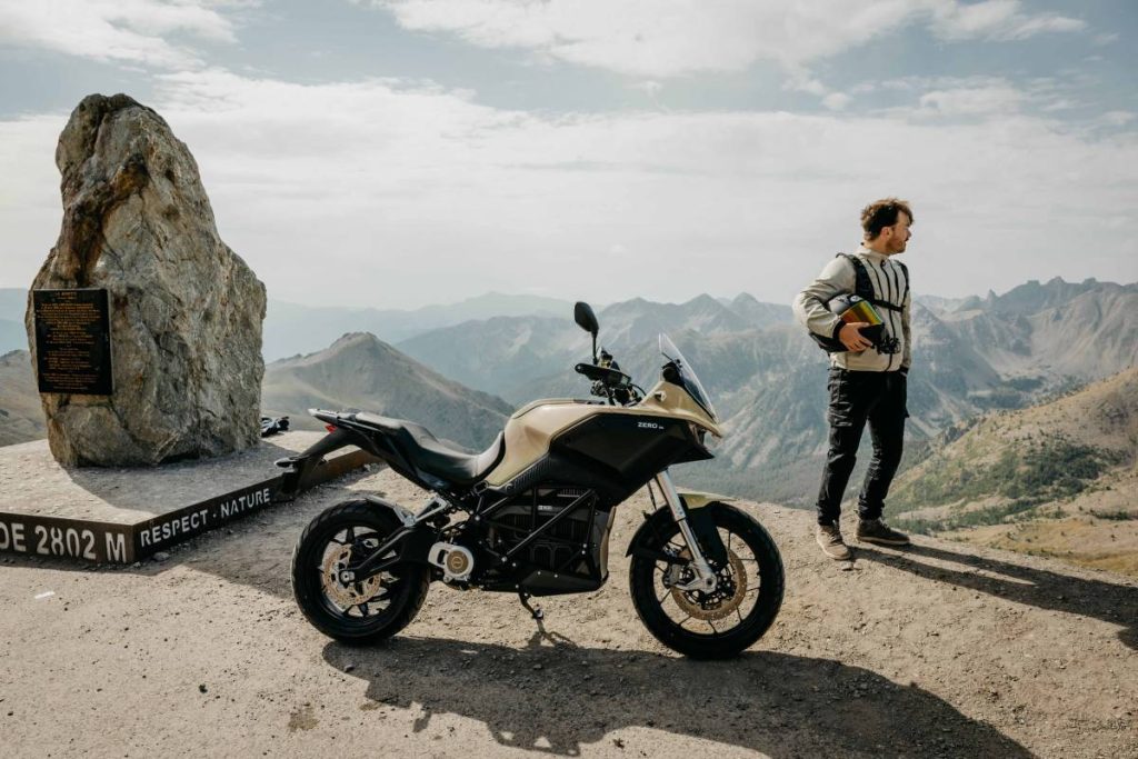 Zero Motorcycles stabilisce un nuovo Guinness World Records: 436,5 km con una sola carica
